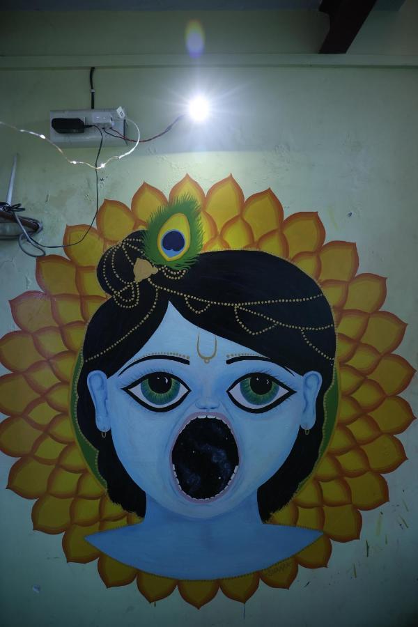 Good Vibes Hostel Varanasi Bagian luar foto
