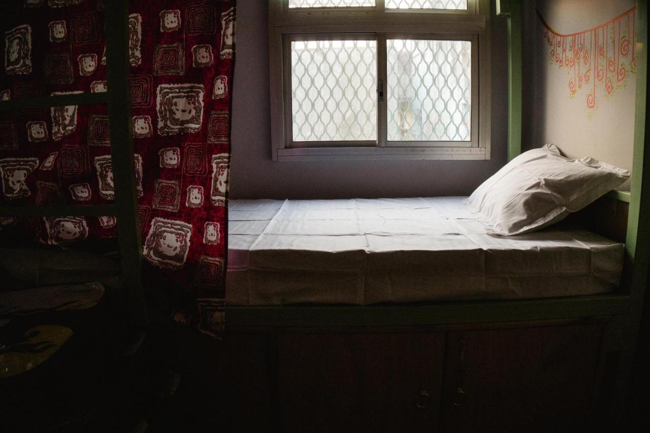 Good Vibes Hostel Varanasi Bagian luar foto